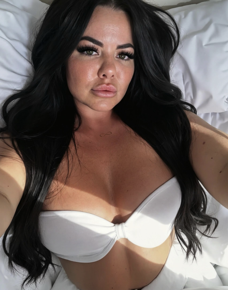 Maddy Hunt X